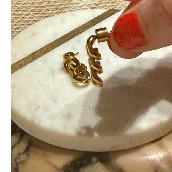 The Perfect Hoop - The Figaro Drop Hoop - 18K triple-layered gold over brass - Picture 9 of 12